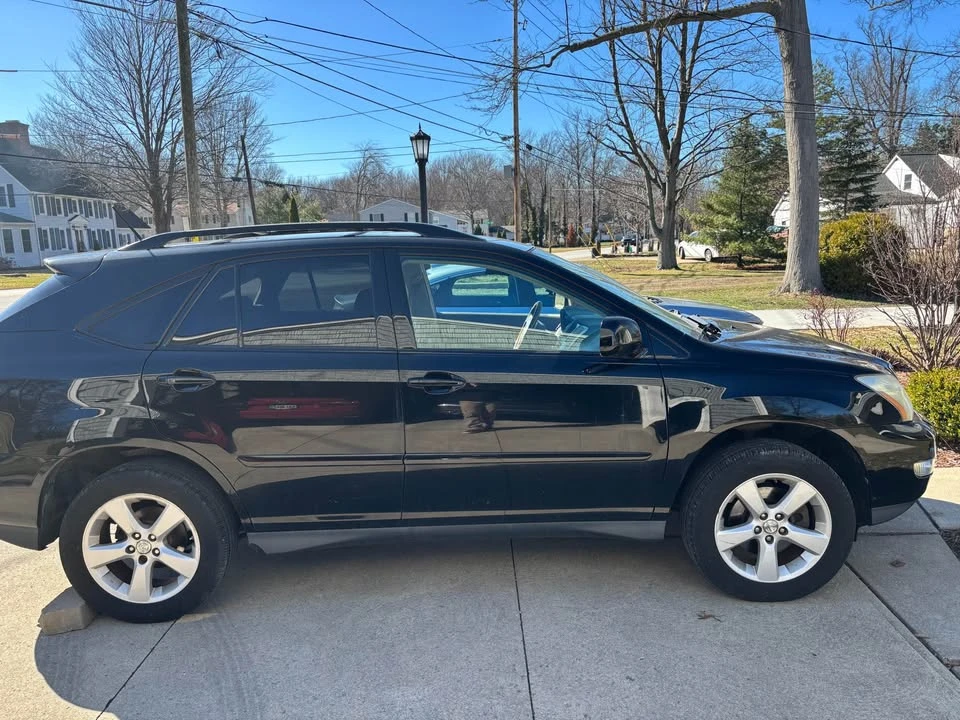 2007 Lexus RX 2nd Gen - Image 2 of 10