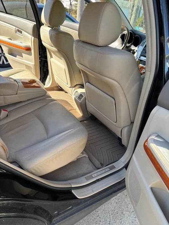 2007 Lexus RX 2nd Gen - Image 9 of 10