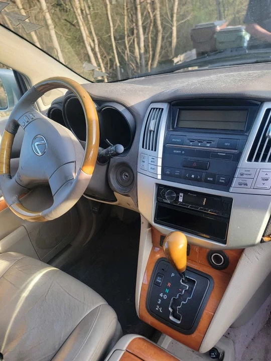 2007 Lexus RX 2nd Gen - Image 11 of 13