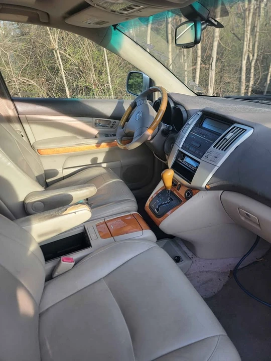2007 Lexus RX 2nd Gen - Image 10 of 13