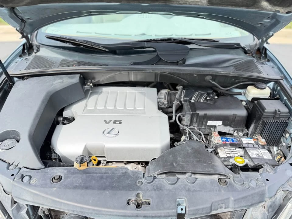 2007 Lexus RX 2nd Gen - Image 12 of 13