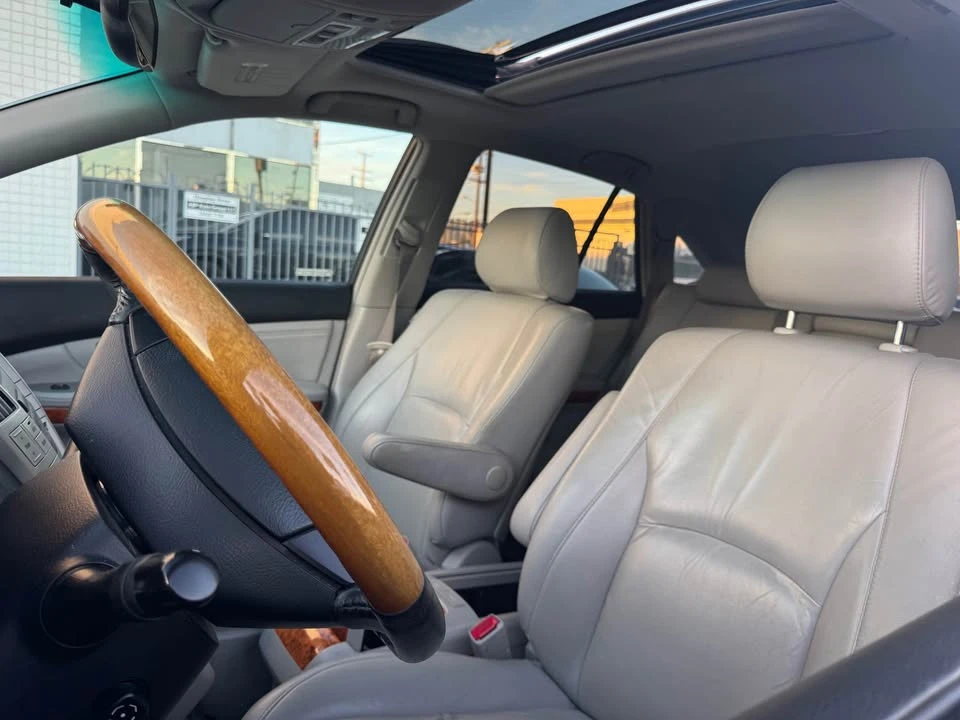 2007 Lexus RX 2nd Gen - Image 16 of 19