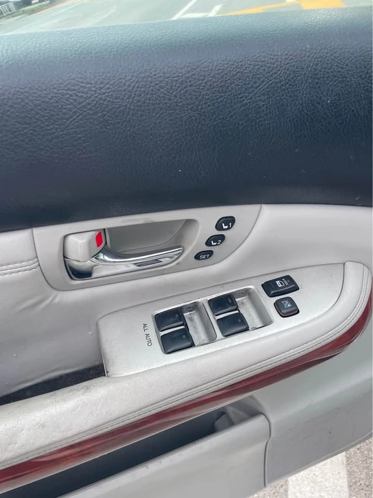 2007 Lexus RX 2nd Gen - Image 10 of 11