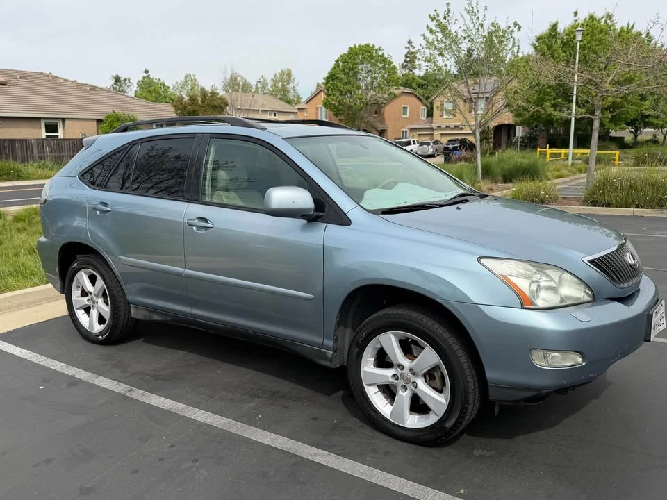 2007 Lexus RX 2nd Gen - Image 2 of 13