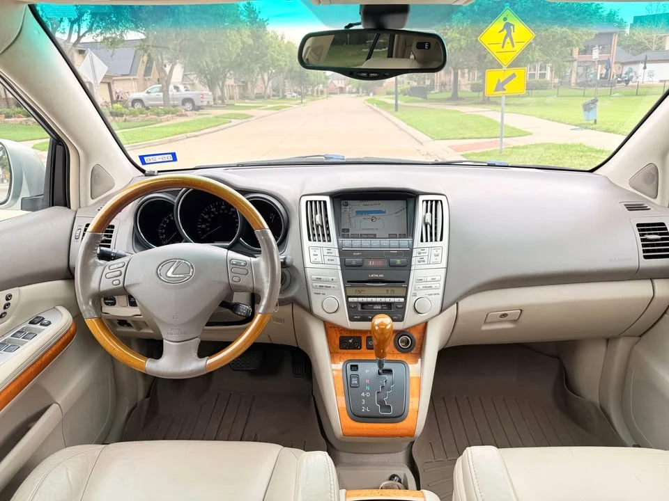 2007 Lexus RX 2nd Gen - Image 15 of 17