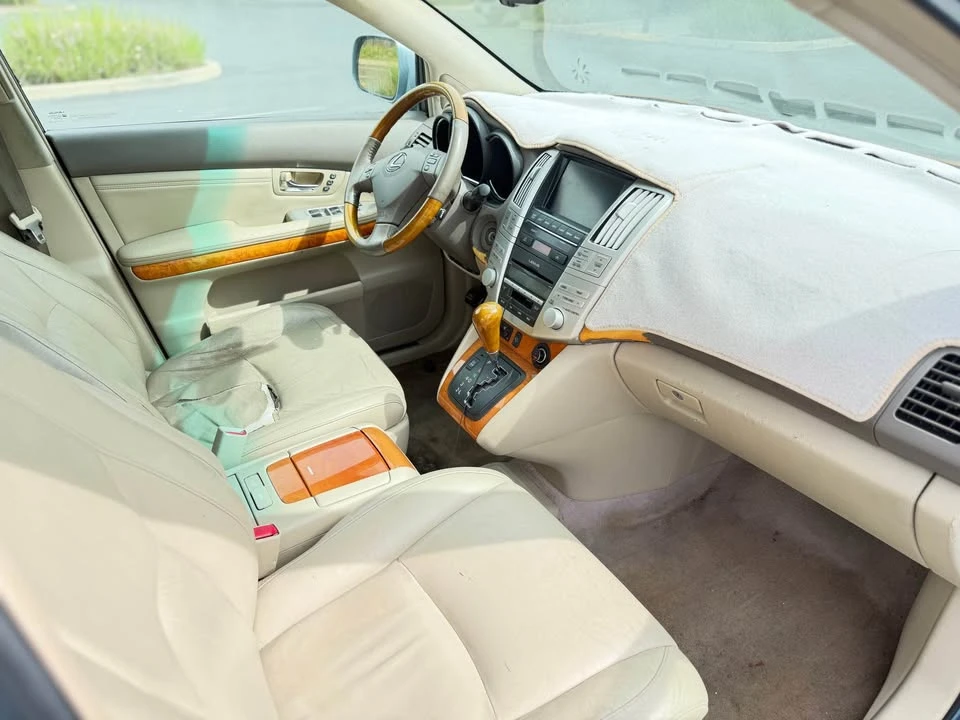 2007 Lexus RX 2nd Gen - Image 9 of 13