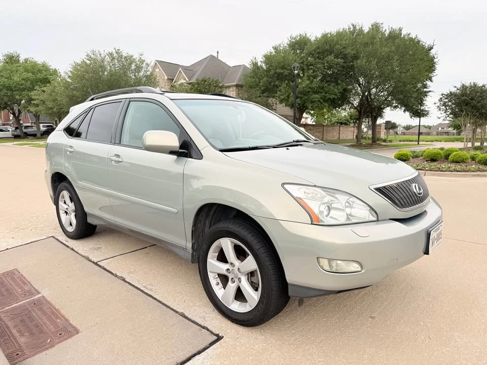 2007 Lexus RX 2nd Gen - Image 2 of 17