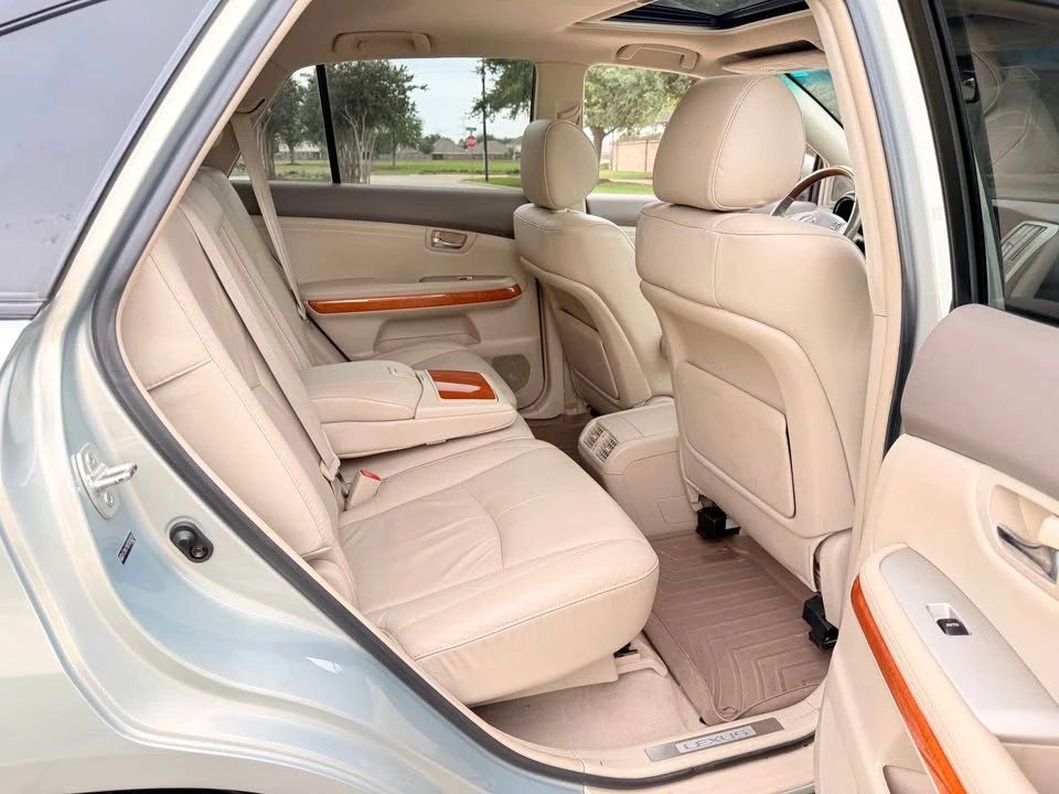 2007 Lexus RX 2nd Gen - Image 12 of 17