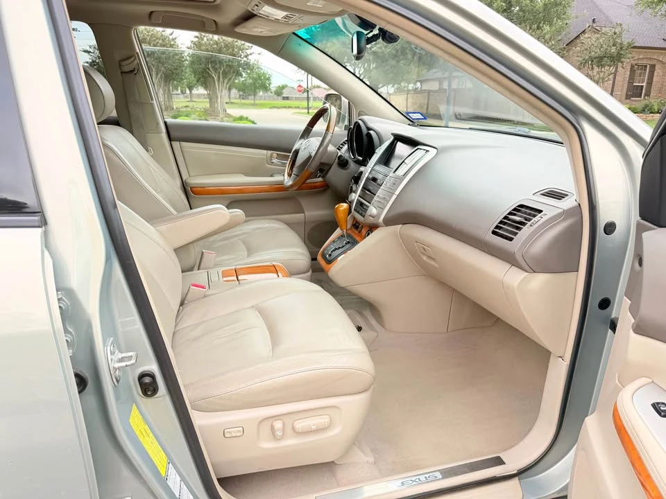 2007 Lexus RX 2nd Gen - Image 10 of 17