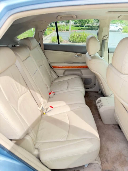 2007 Lexus RX 2nd Gen - Image 11 of 13
