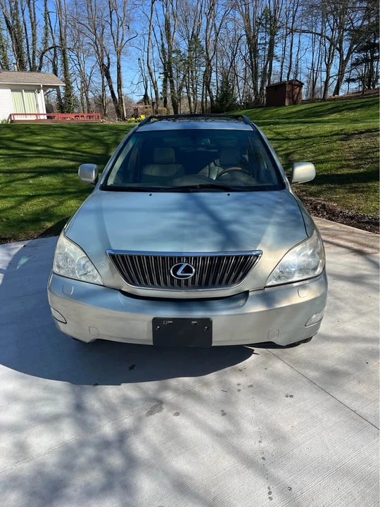 2007 Lexus RX 2nd Gen - Image 2 of 13
