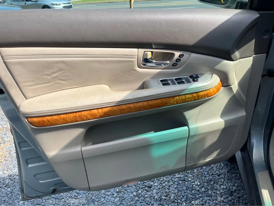 2007 Lexus RX 2nd Gen - Image 11 of 20