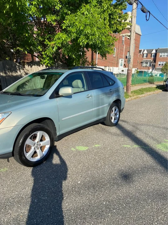 2007 Lexus RX 2nd Gen - Image 2 of 8