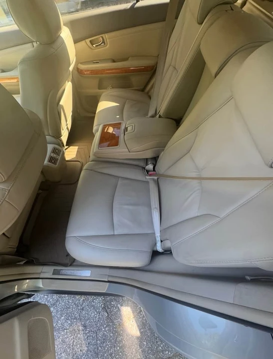 2007 Lexus RX 2nd Gen - Image 4 of 13