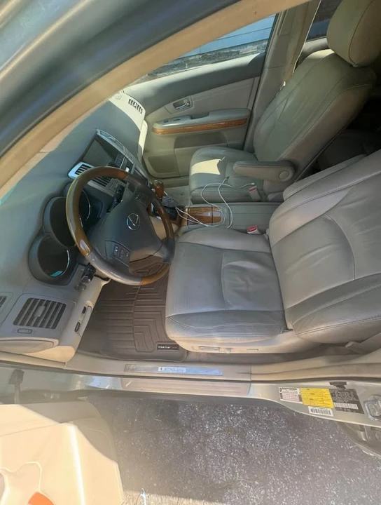 2007 Lexus RX 2nd Gen - Image 10 of 13