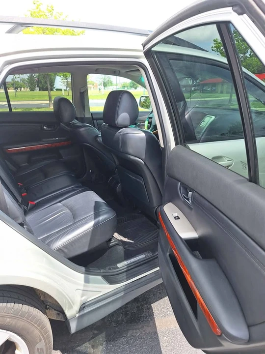 2007 Lexus RX 2nd Gen - Image 11 of 13