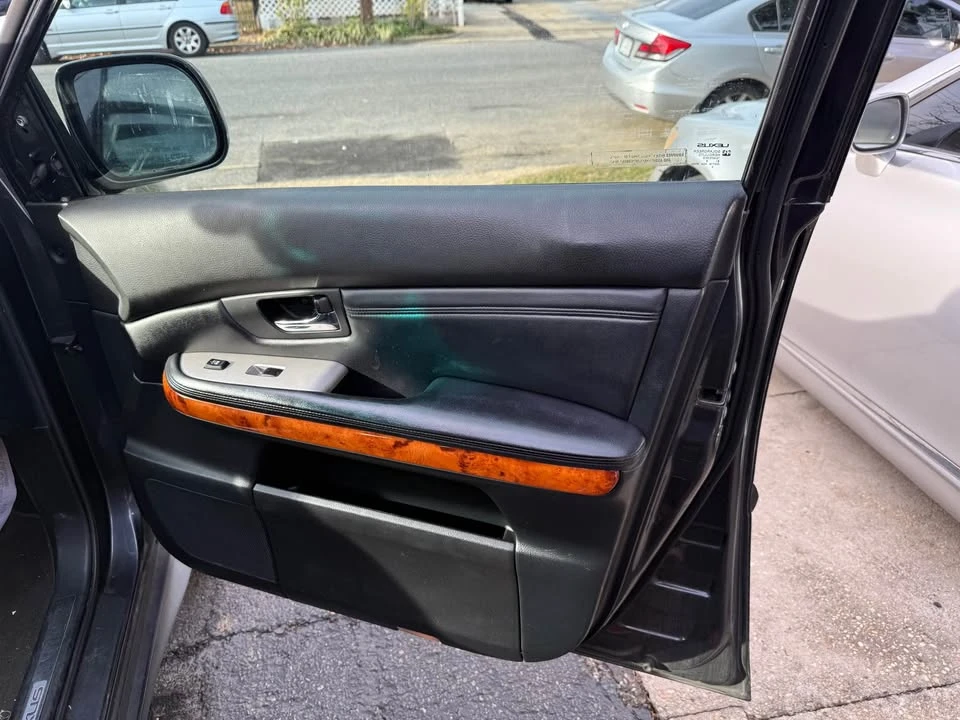 2007 Lexus RX 2nd Gen - Image 4 of 10