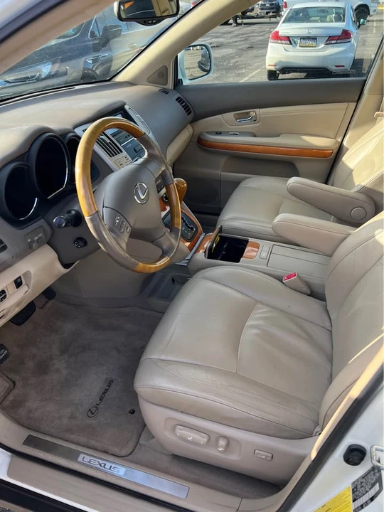 2007 Lexus RX 2nd Gen - Image 9 of 17
