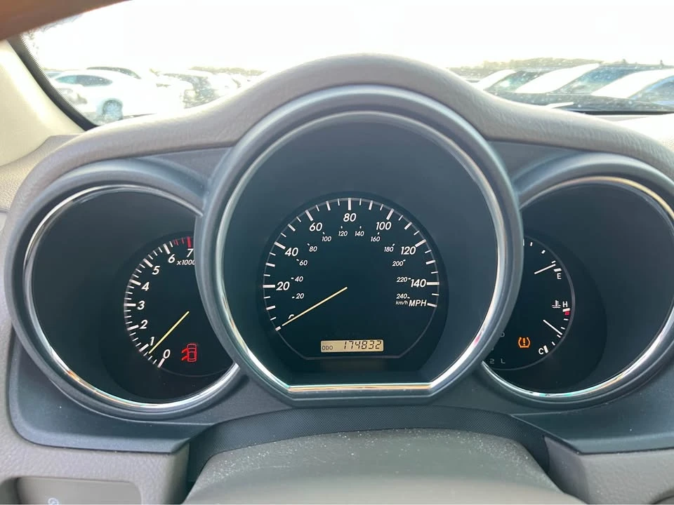 2007 Lexus RX 2nd Gen - Image 16 of 17