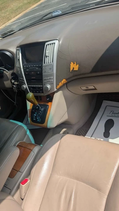 2007 Lexus RX 2nd Gen - Image 11 of 13