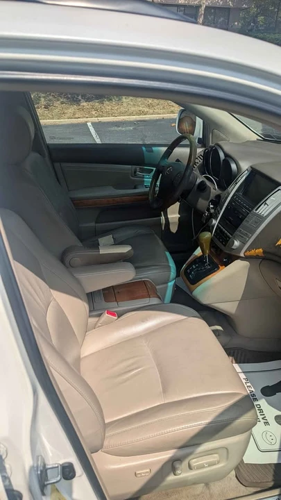 2007 Lexus RX 2nd Gen - Image 10 of 13