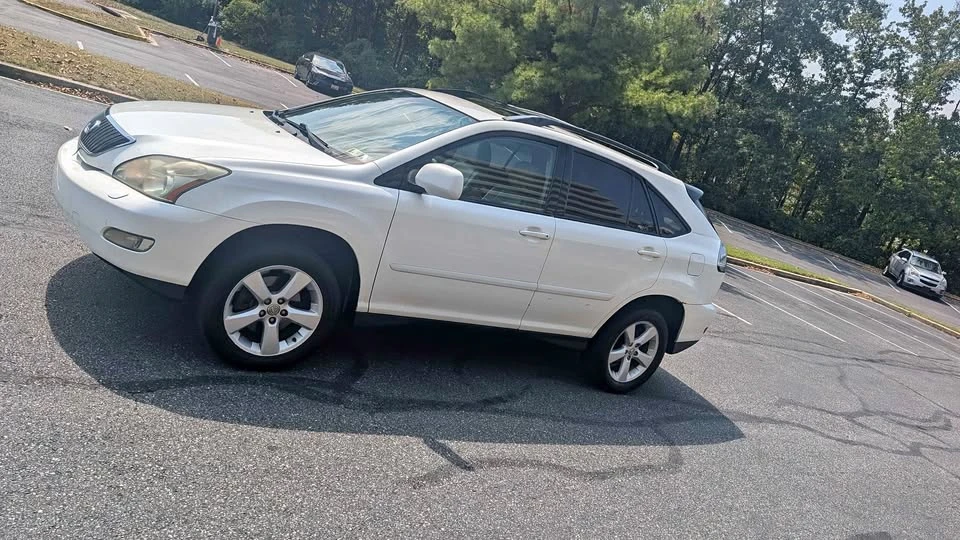 2007 Lexus RX 2nd Gen - Image 2 of 13