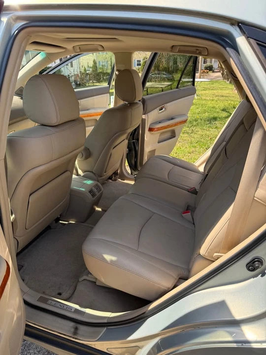 2007 Lexus RX 2nd Gen - Image 12 of 20