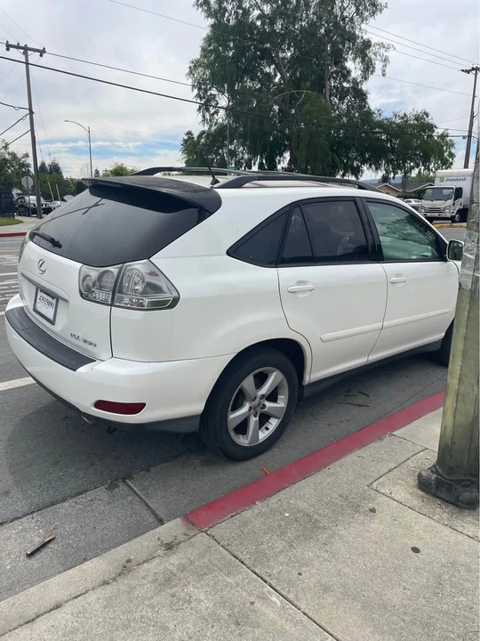 2007 Lexus RX 2nd Gen - Image 3 of 13