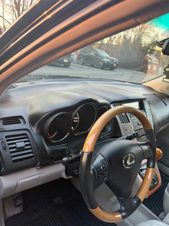2007 Lexus RX 2nd Gen - Image 3 of 5