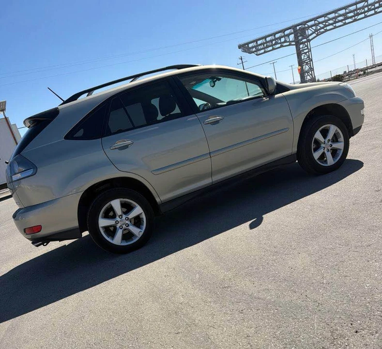 2007 Lexus RX 2nd Gen - Image 4 of 7