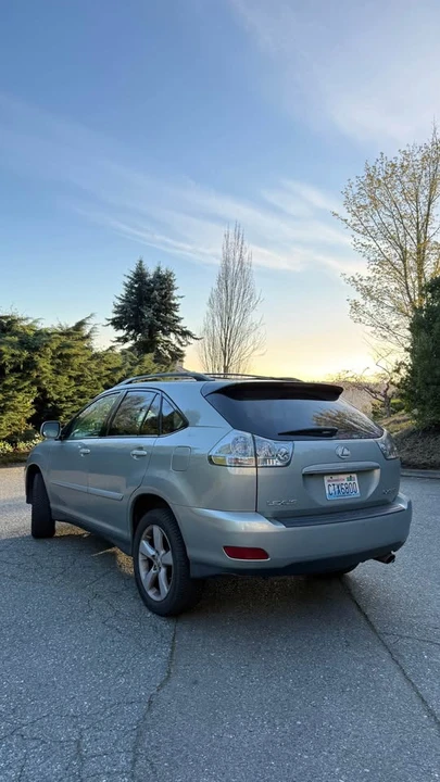 2007 Lexus RX 2nd Gen - Image 2 of 10