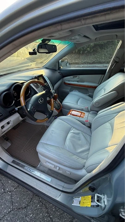 2007 Lexus RX 2nd Gen - Image 5 of 10