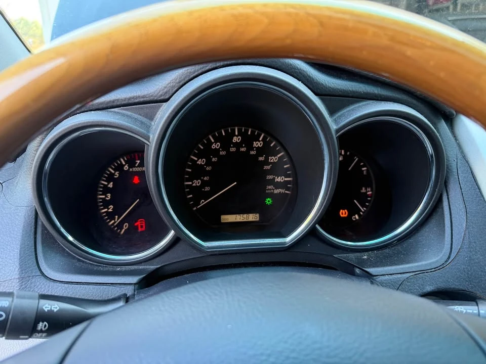 2007 Lexus RX 2nd Gen - Image 15 of 17