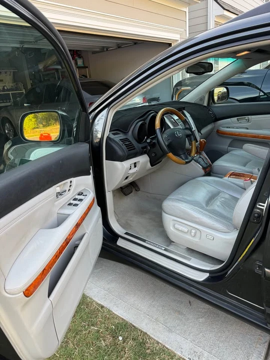 2007 Lexus RX 2nd Gen - Image 11 of 17