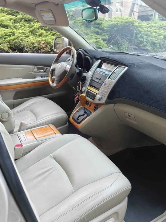 2007 Lexus RX 2nd Gen - Image 7 of 19