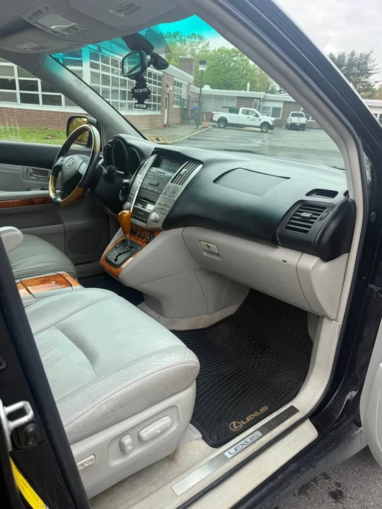 2007 Lexus RX 2nd Gen - Image 6 of 11