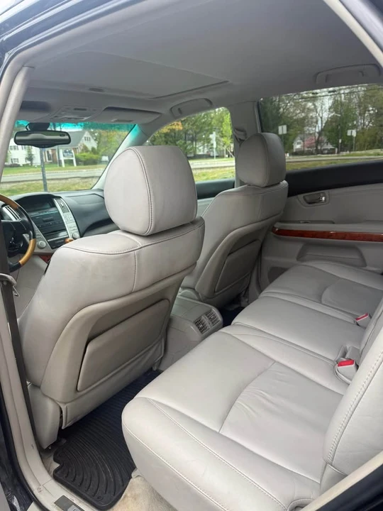 2007 Lexus RX 2nd Gen - Image 7 of 11