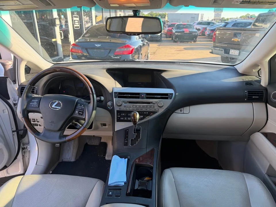 2007 Lexus RX 2nd Gen - Image 11 of 16