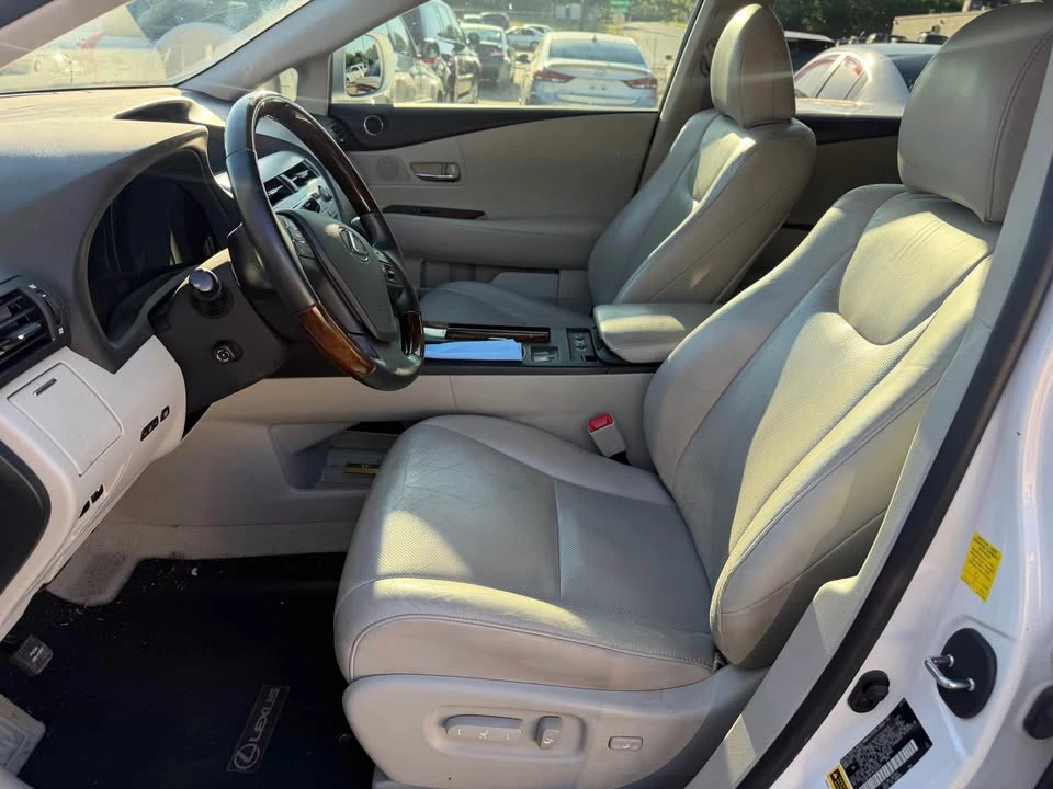 2007 Lexus RX 2nd Gen - Image 10 of 16