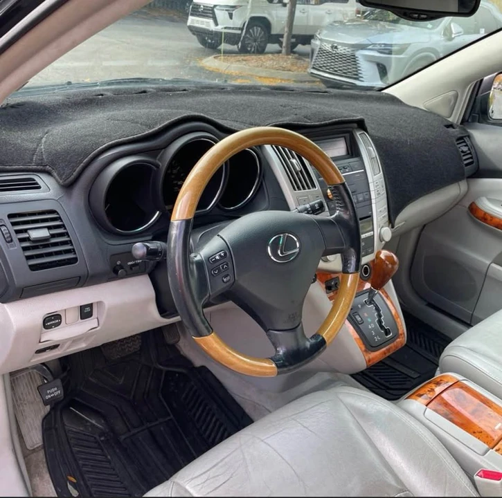 2007 Lexus RX 2nd Gen - Image 12 of 13