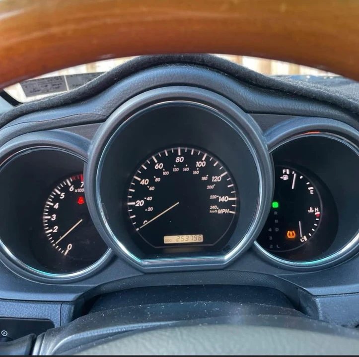 2007 Lexus RX 2nd Gen - Image 11 of 13