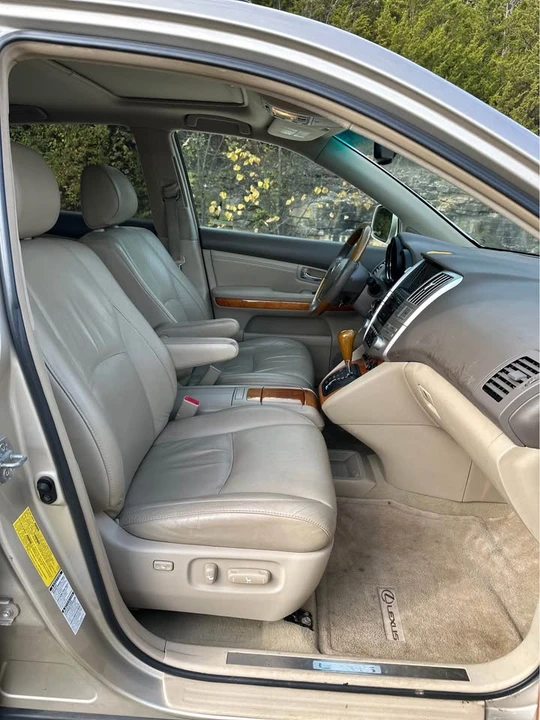 2007 Lexus RX 2nd Gen - Image 11 of 20