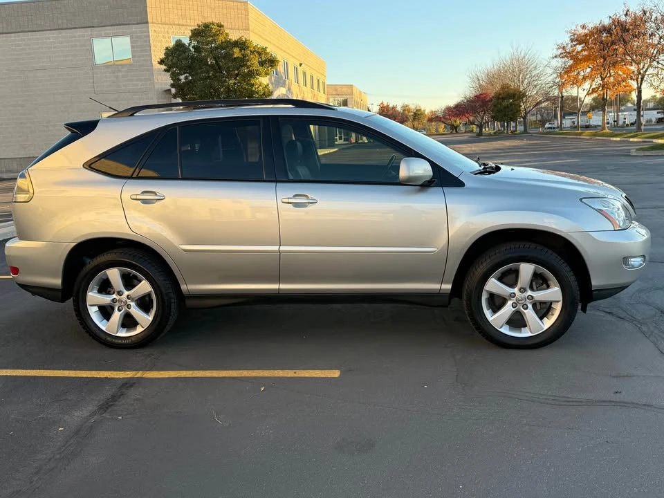 2007 Lexus RX 2nd Gen - Image 3 of 10