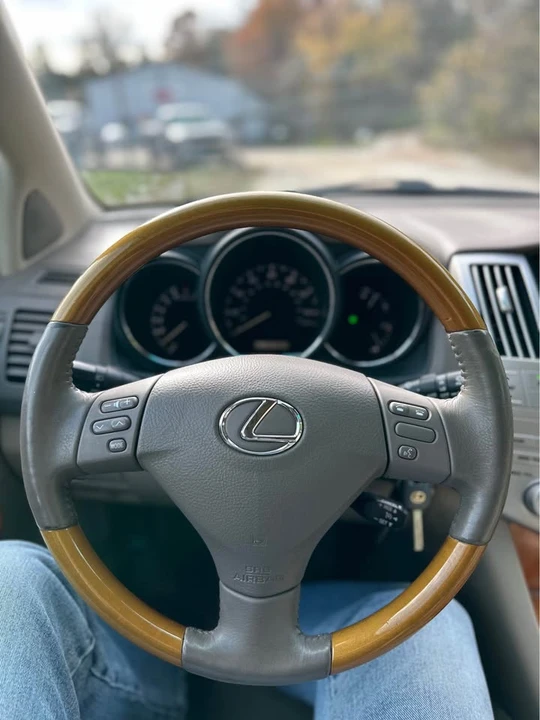 2007 Lexus RX 2nd Gen - Image 19 of 20