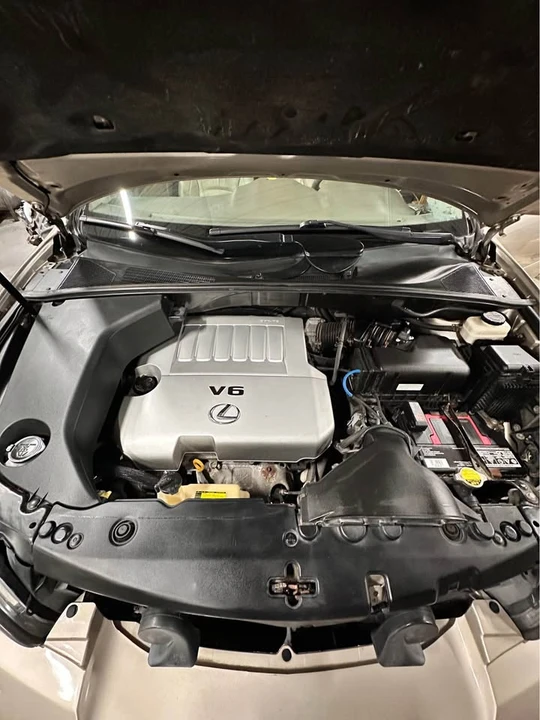 2007 Lexus RX 2nd Gen - Image 10 of 20