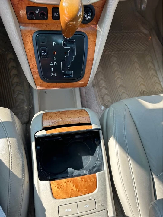 2007 Lexus RX 2nd Gen - Image 11 of 14