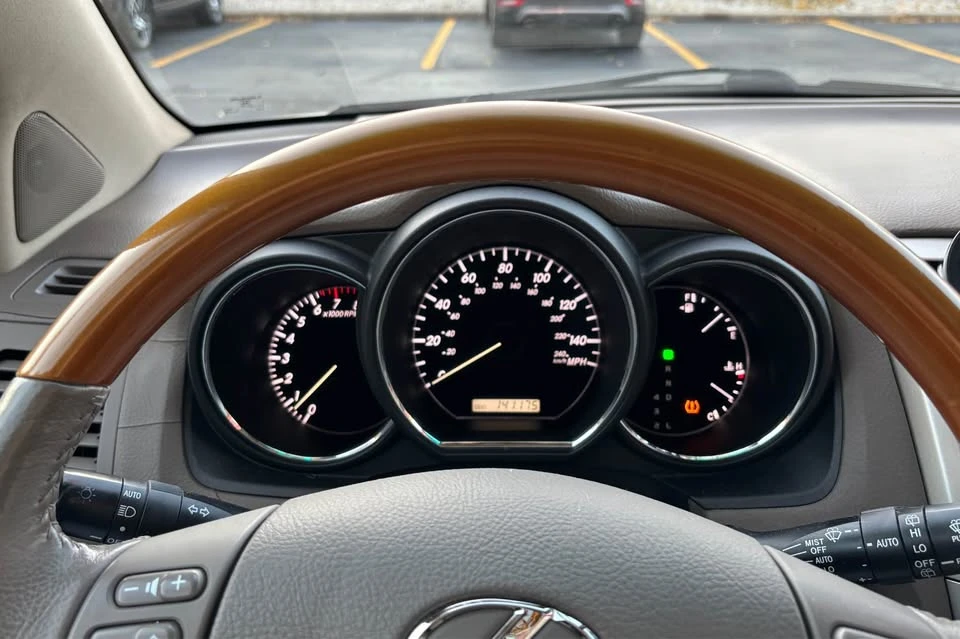 2007 Lexus RX 2nd Gen - Image 8 of 10