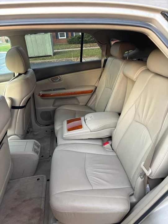 2007 Lexus RX 2nd Gen - Image 9 of 10