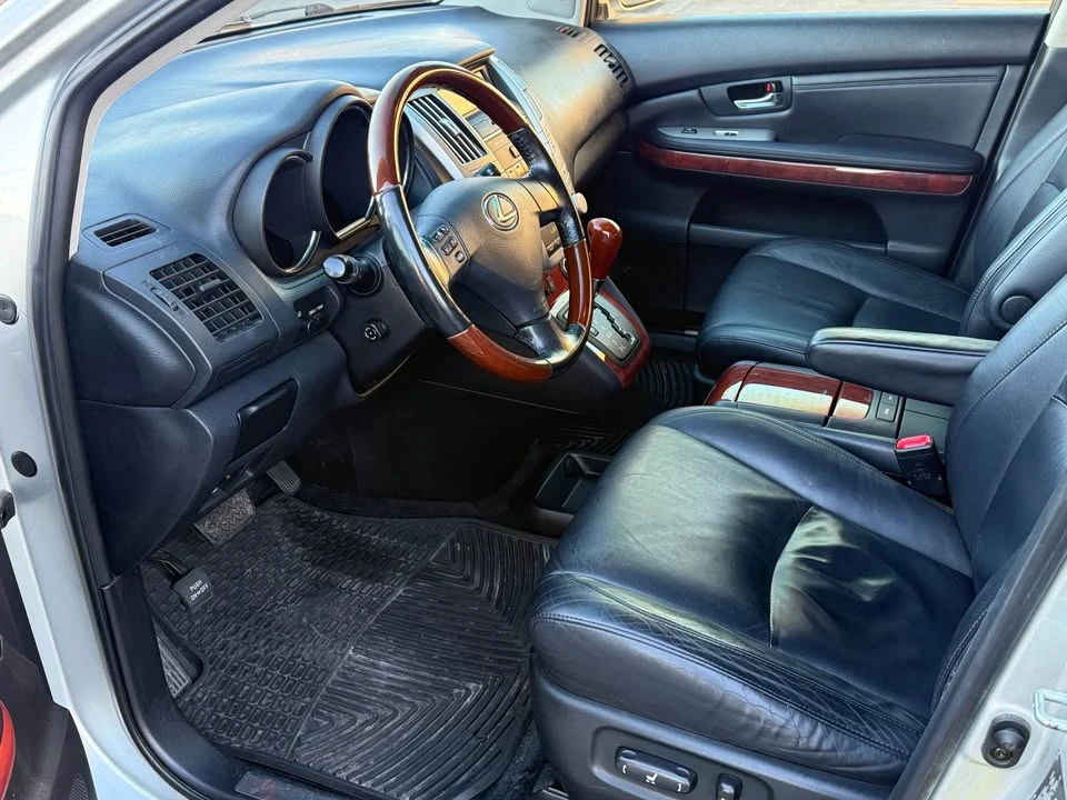 2007 Lexus RX 2nd Gen - Image 6 of 10