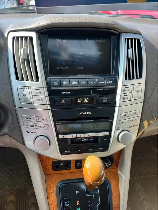 2007 Lexus RX 2nd Gen - Image 10 of 14